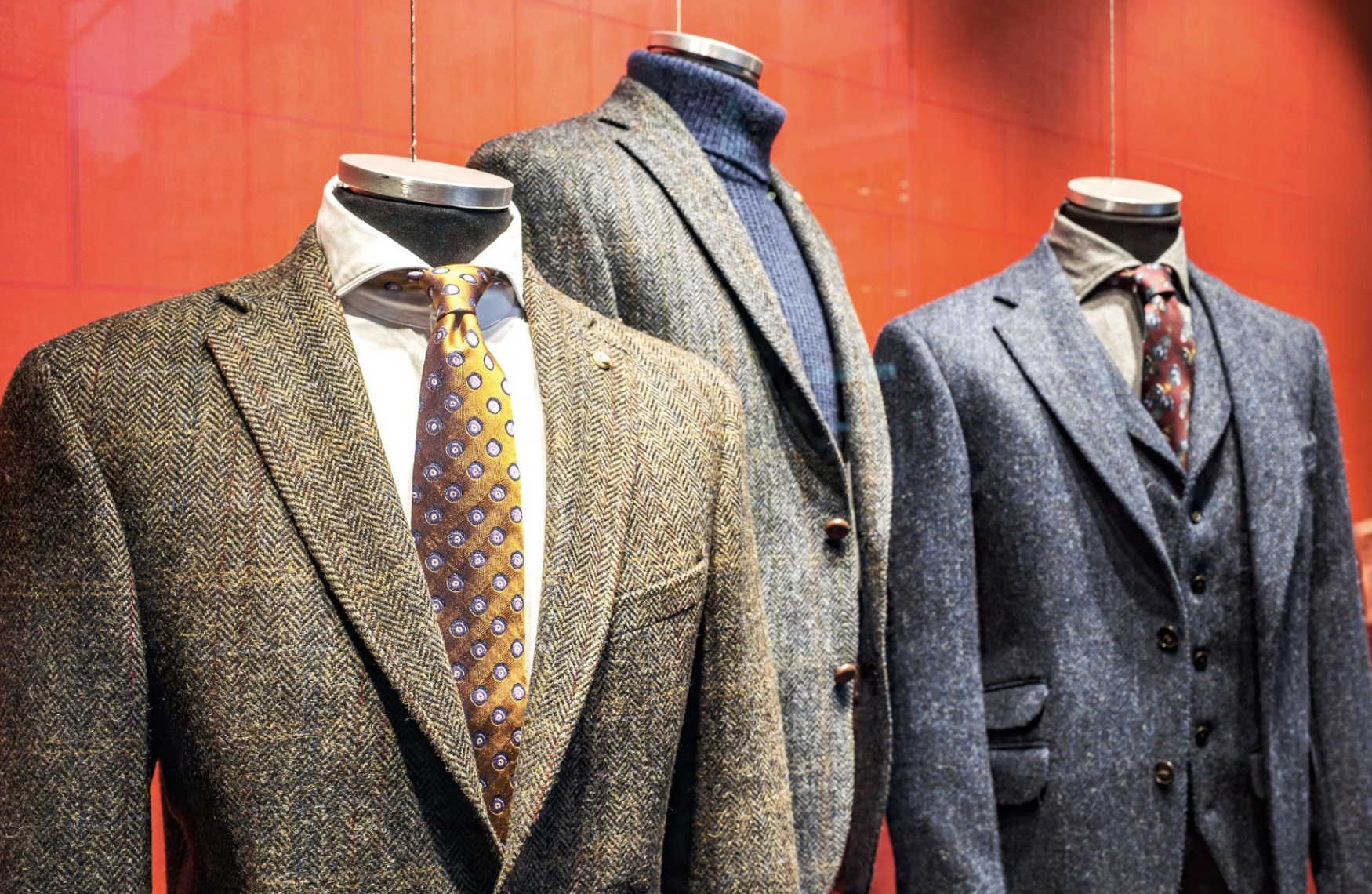 Why Everyone Suddenly Wants Tailoring Again — and What That Says About a Culture Tired of Comfort
